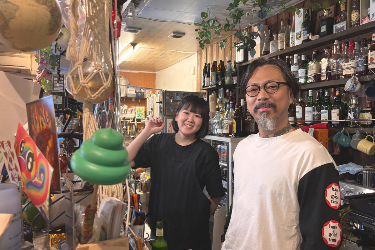 SOSOチラシ設置店（旅風）というバーの写真です。